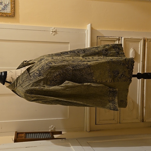 NWT Parsley & Sage gray fancy stitched blouse Sz 3X - Picture 3 of 9